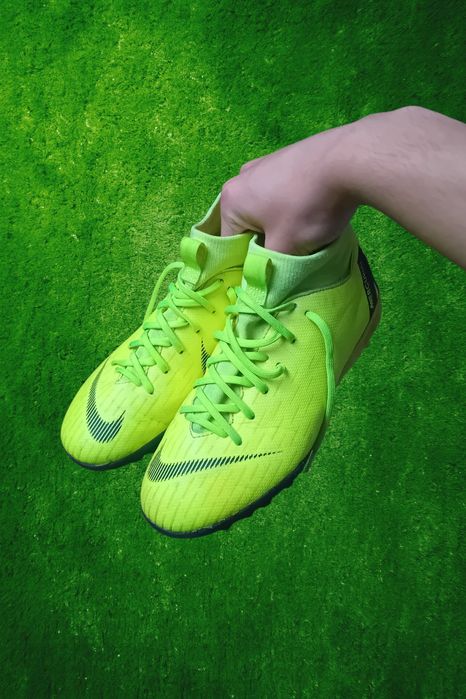 Mercurial fotbal boots