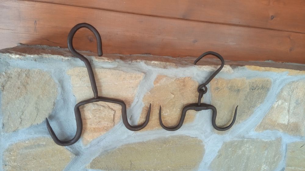 Аптечка -2 броя.Сатър..Ченгели.