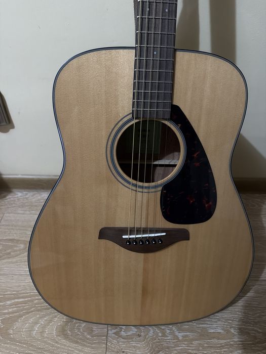 Yamaha FG800 – Chitară Acustică Profesională