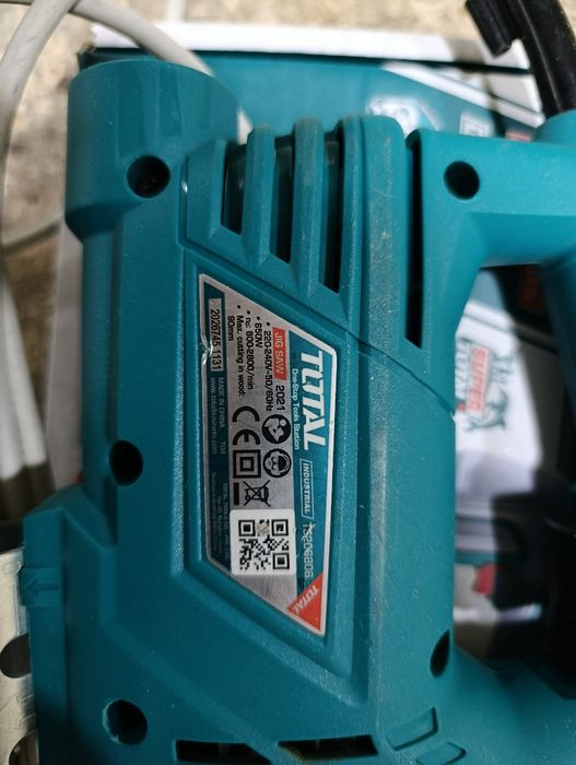 Лобзик ТОТАL сотилади,  продам лобзик ТОТАL