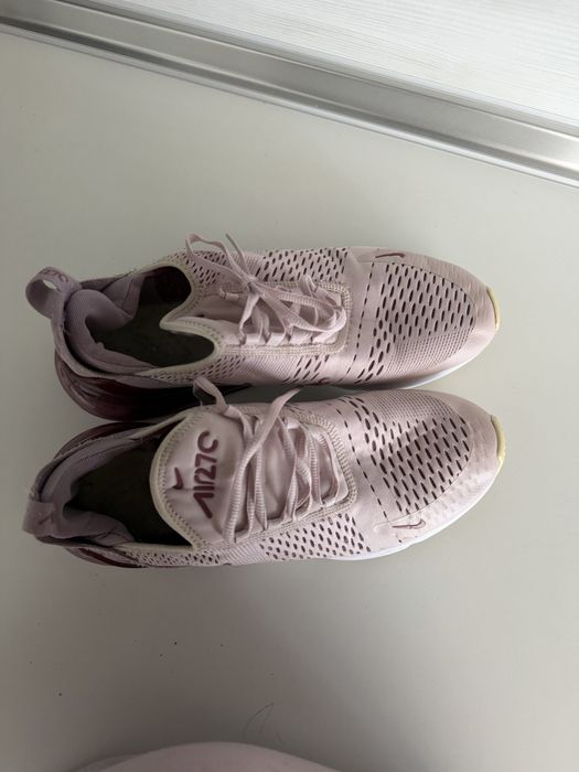 Унисекс маратонки nike air max 270