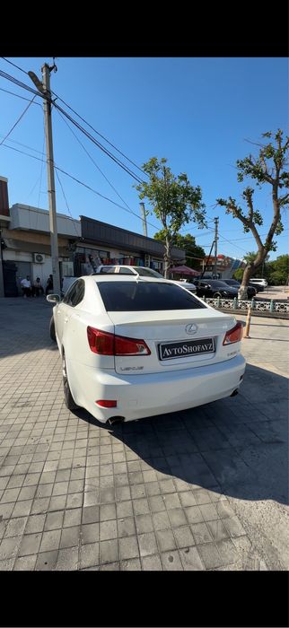 Lexus is250 4matic