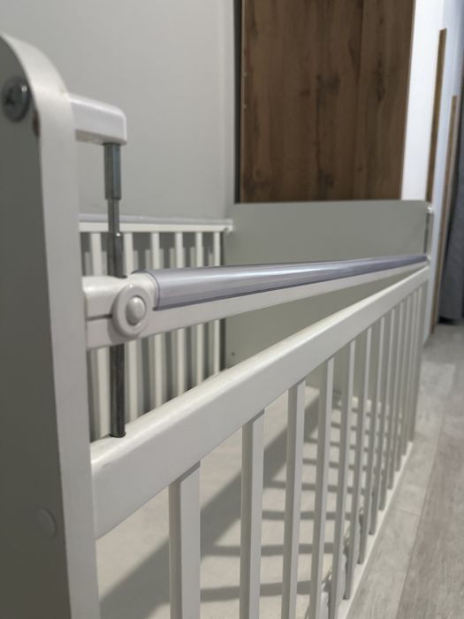 Кровать и матрас