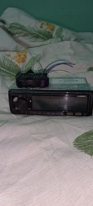 Магнитола сотилади.