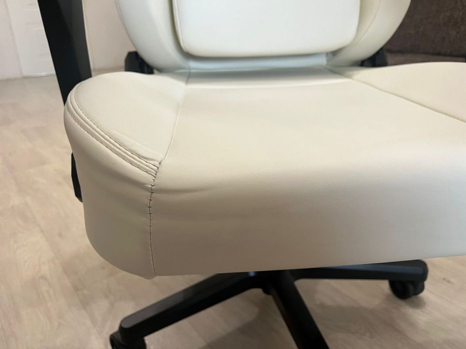 Продам компьютерное игровое кресло