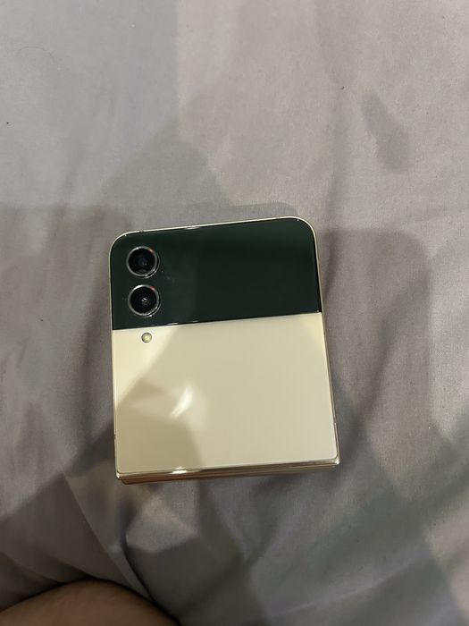Samsung Z flip 4