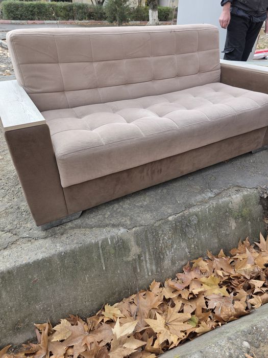 Продается Диван.
