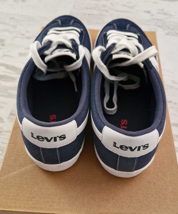 Спортни обувки Levis
