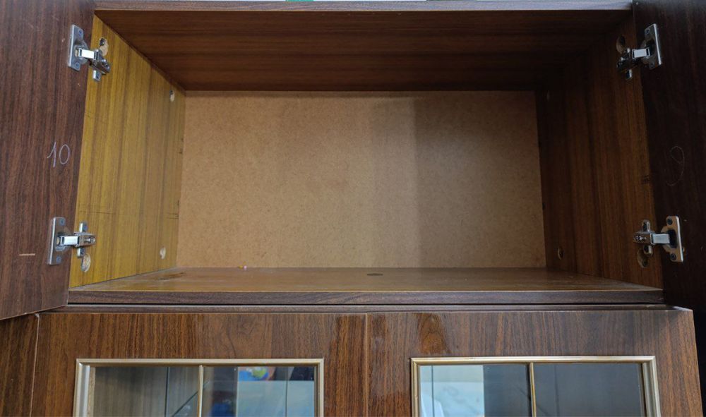 Sotiladi , ikki dona shkaf