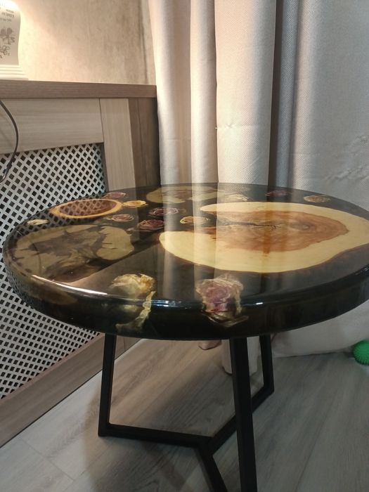 Столик кофейный (интерьерный)