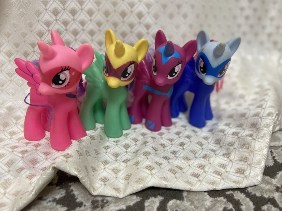 Продаю игрушки пони
