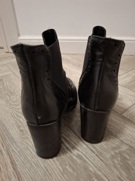 Ghete dama din piele neagra