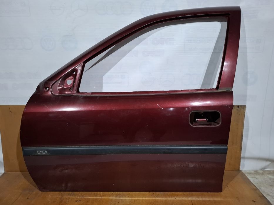 Дверь на Опель Вектра Б