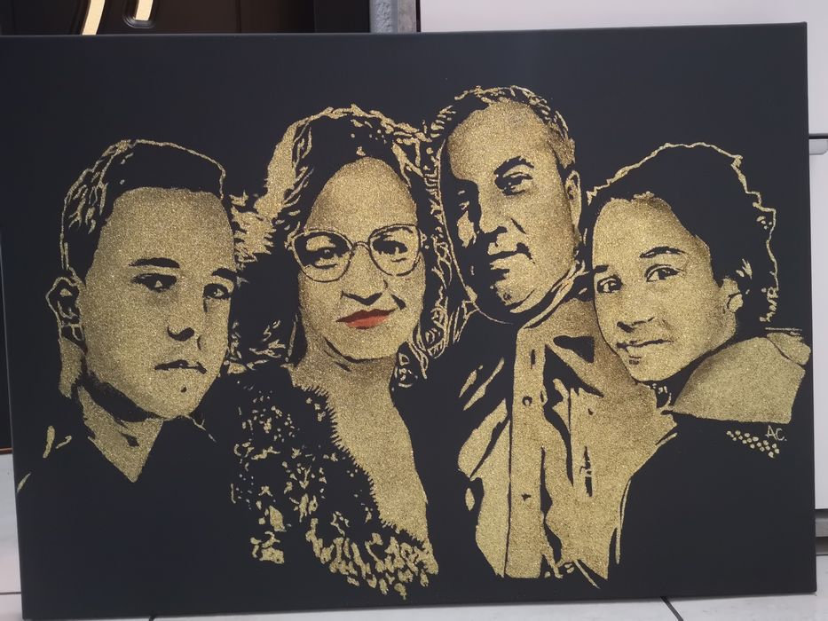 Portret cu sclipici - pictat manual