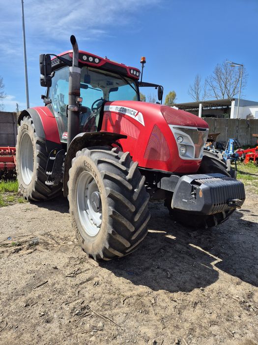 De vanzare tractor 200cp