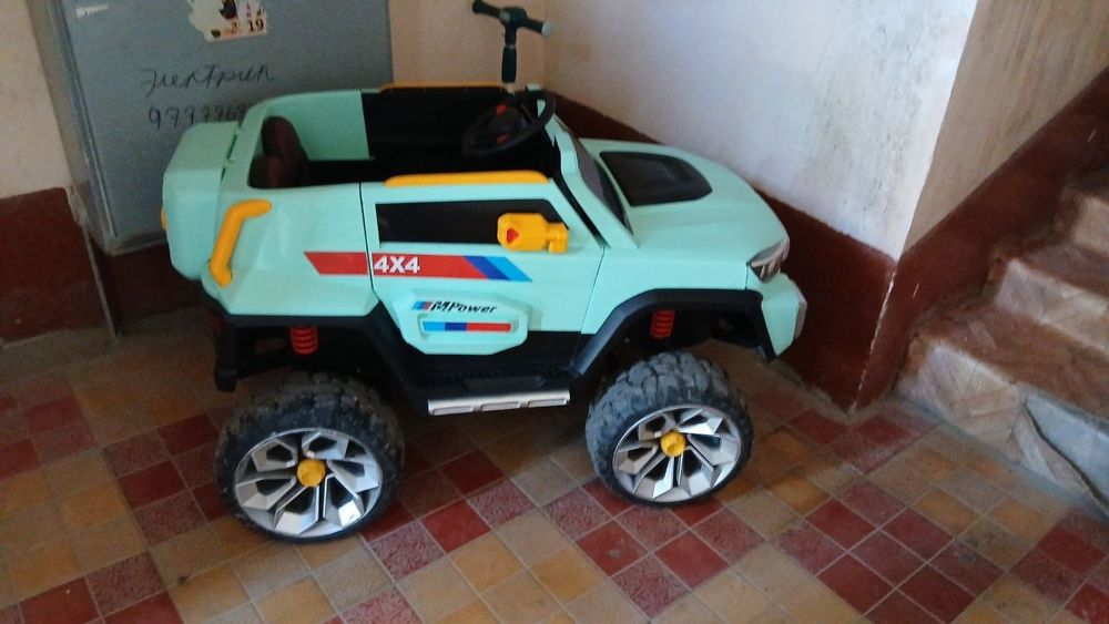 Detskiy Elektromobil