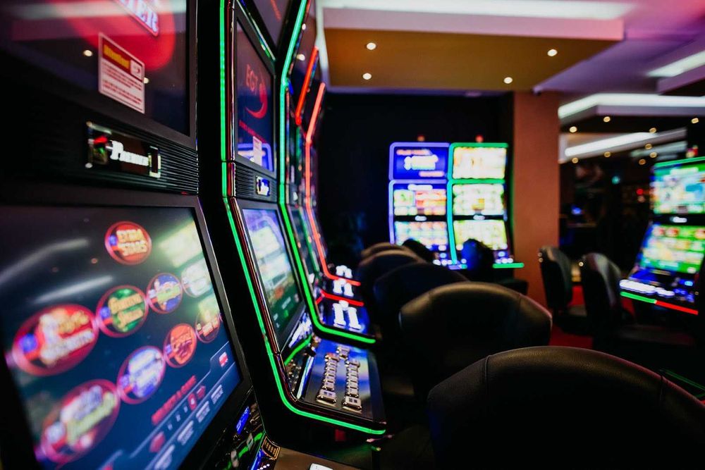 Дава се под наем Заведение в Враца, Център - 300 кв.м за 2500 € - Снимка #1