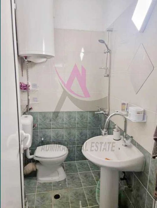 Дава се под наем Тристаен апартамент в Варна, Център - 55 кв.м за 700 € - Снимка #4