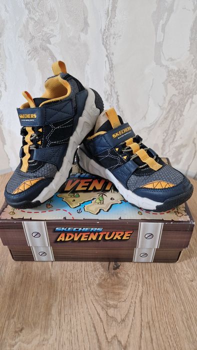 Продам ботинки Skechers