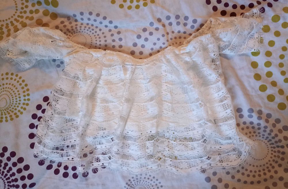 Дамско бюстие               .