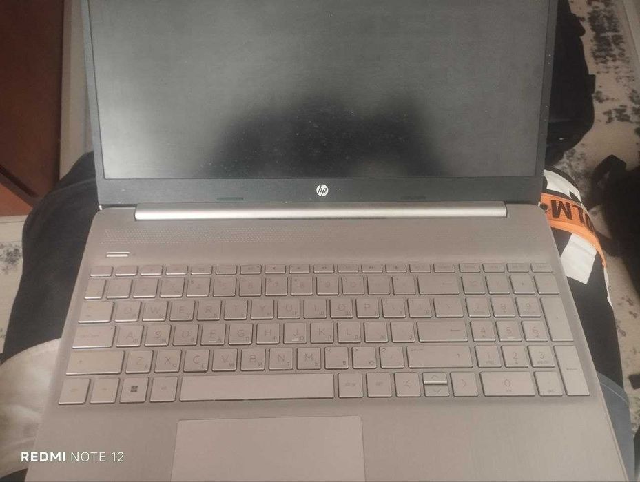 Офисный ноутбук HP