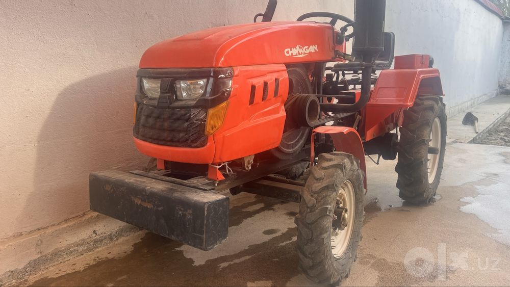 Traktor chimgan Srochno sotiladi