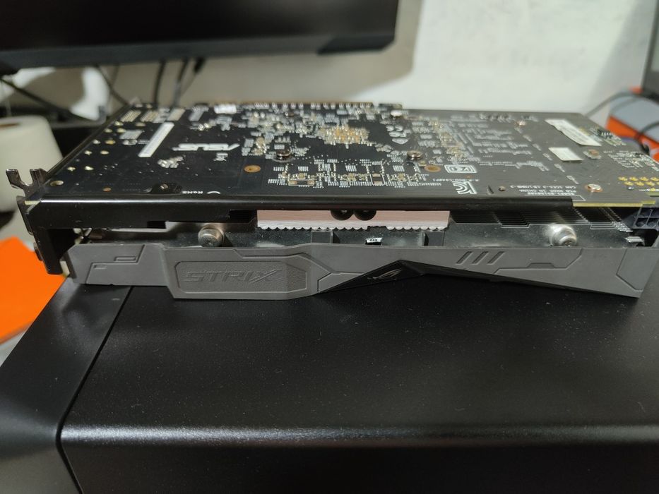 Asus rog strix RX570 8gb