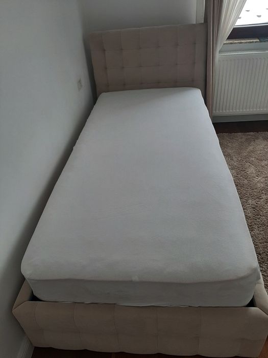 Vand pătuț cu tot cu saltea