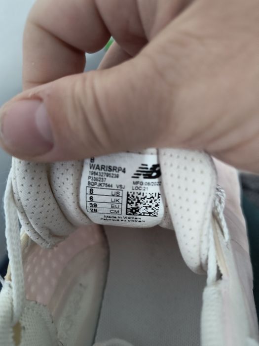 NewBalance marimea 39