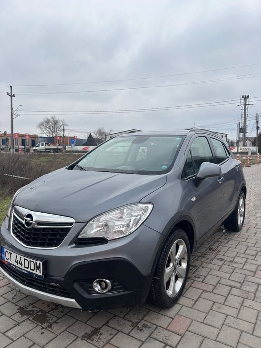 Opel Mokka  curată și întreținere periodică!