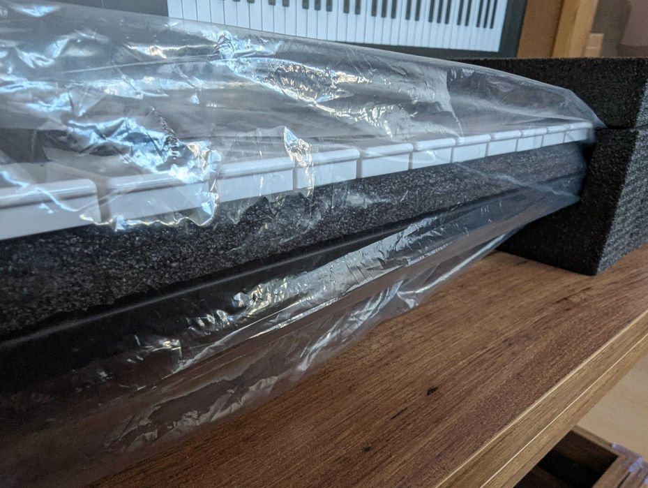 НОВ Novation Launchkey 61 mk3