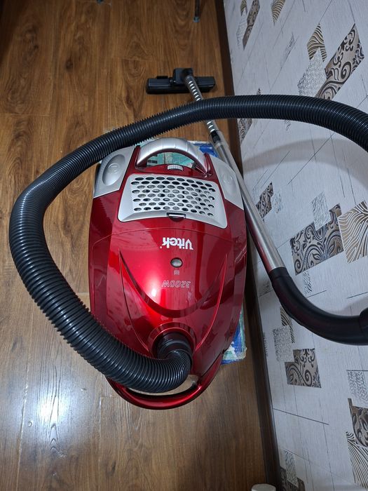 Продаю мощный и компактный пылесос