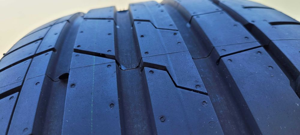 set 4 anvelope vara NOI originale Tesla Hankook iON evo 235 40 R19 96W