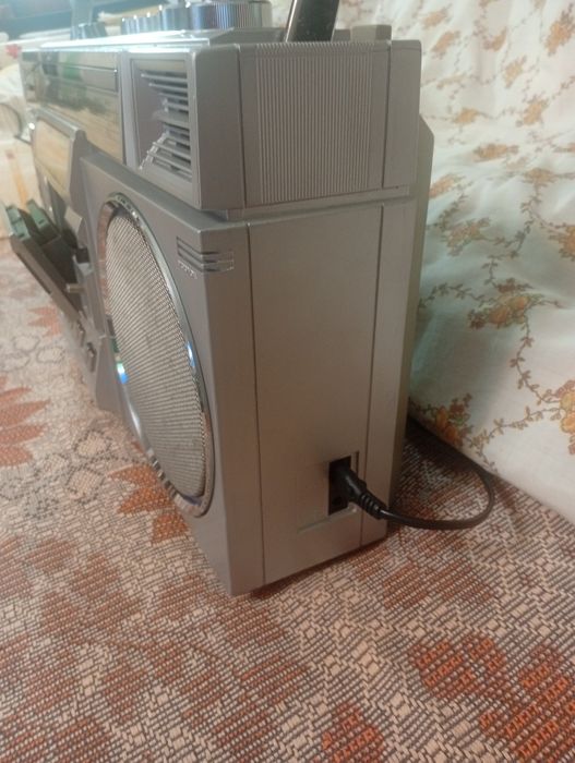 Radio casetofon SANYO  720  japan