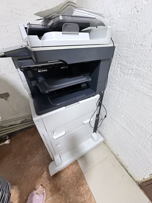 Продам принтер HP