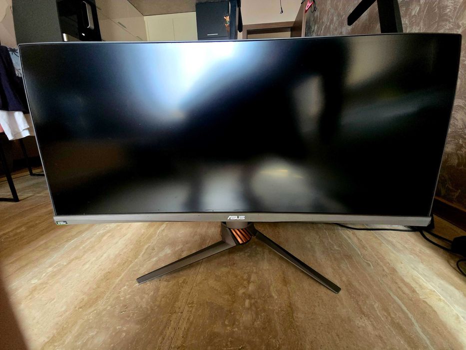Продавам 34" геймърски монитор ASUS ROG Swift PG348Q