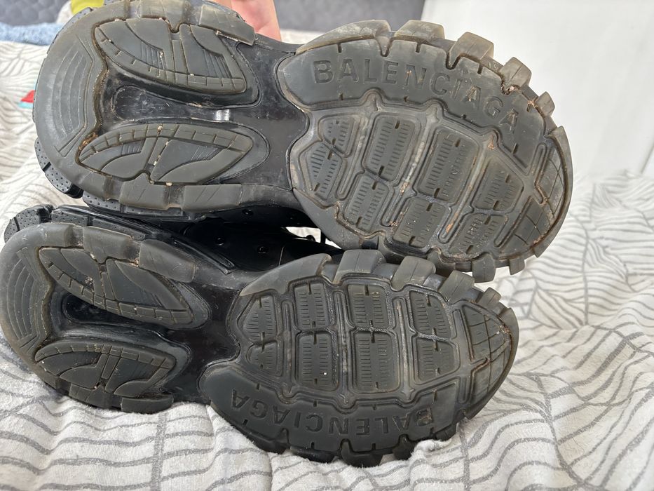 Balenciaga track triple black