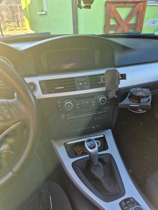 Bmw e 90 an 2010 facelift  benzina motor 2.0 cp170 schimb gipuri  ouffroadastept oferte