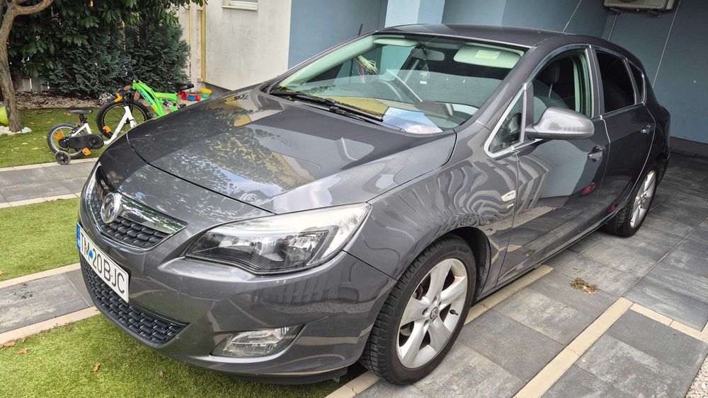 Astra J SRi - 2010 Motor 1.4 Turbo 140cp
