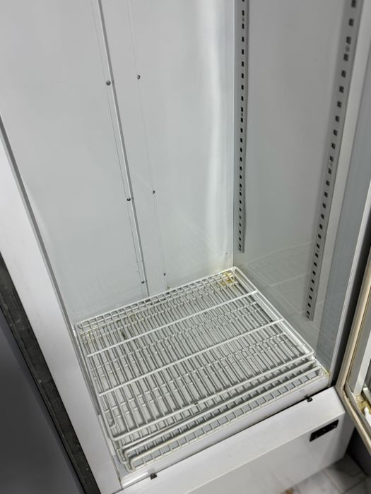 Холодильник открытый