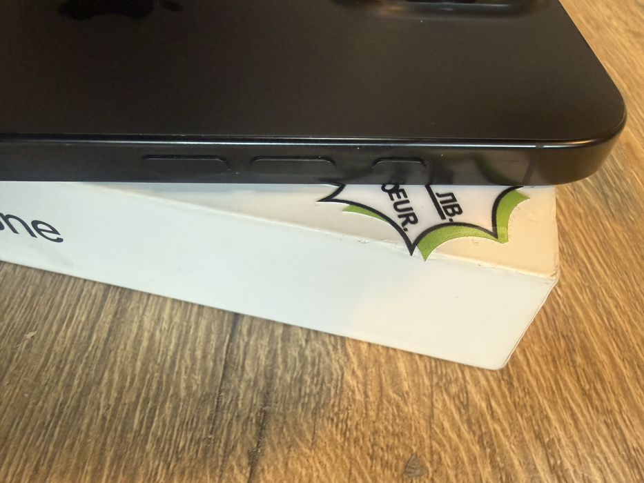 Iphone  16 pro max,Black Titanium 256gb  100% батерия,Гаранция!