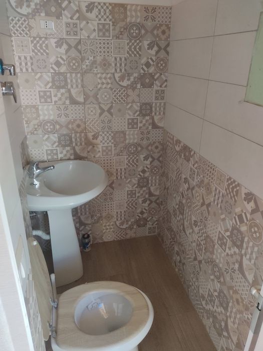 Продавам самостоятелна къща в Италия