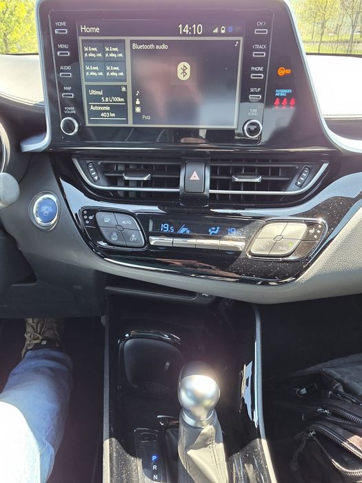 Toyota C-HR BI Tone 2021 garanție/rate 1.8 hybrid