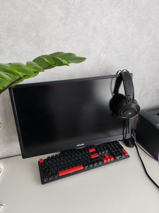 Продам монитор филипс