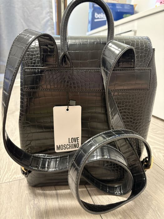 Ghiozdan Moschino