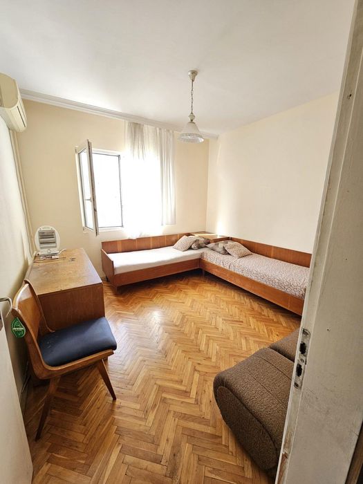 Дава се под наем Тристаен апартамент в Пловдив, Кючук Париж - 80 кв.м за 350 € - Снимка #4