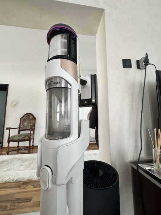 Shark Aspirateor Balai Detect Clean & Empty (care pare