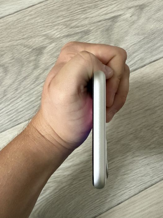 Продам два iphone 11 128 gb