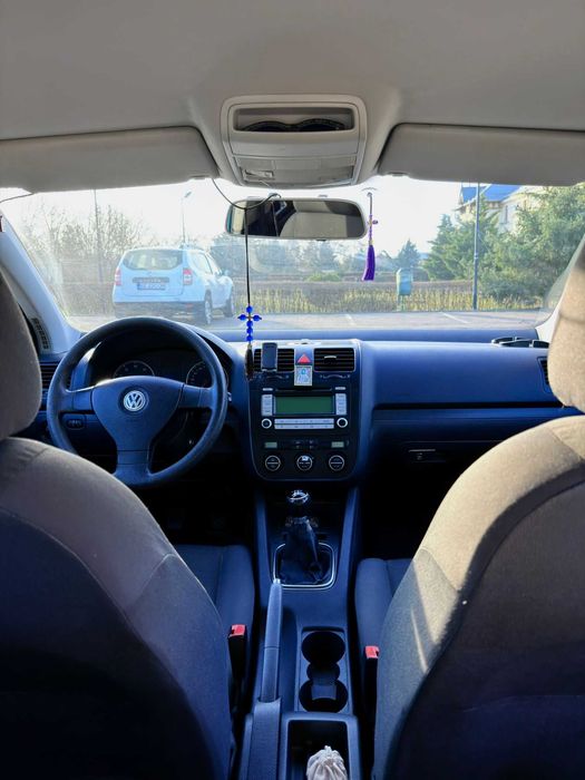 Vand VW Golf 5 1.6 benzina,2006,144270 km reali,stare f buna.