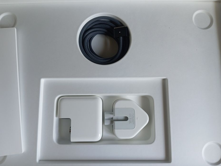 MacBook air 13.6 16/256гб